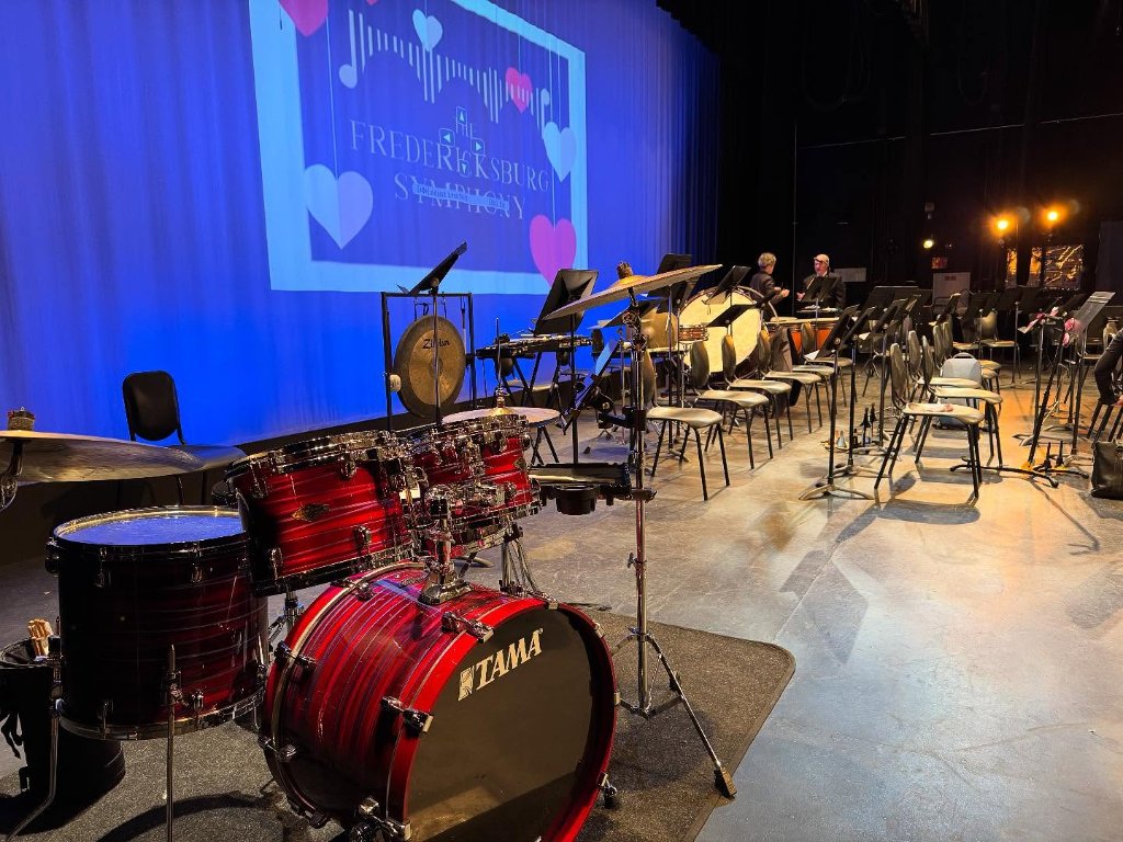 Valentine's Preshow — Backstage